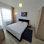 North Club Apartments Mamaia