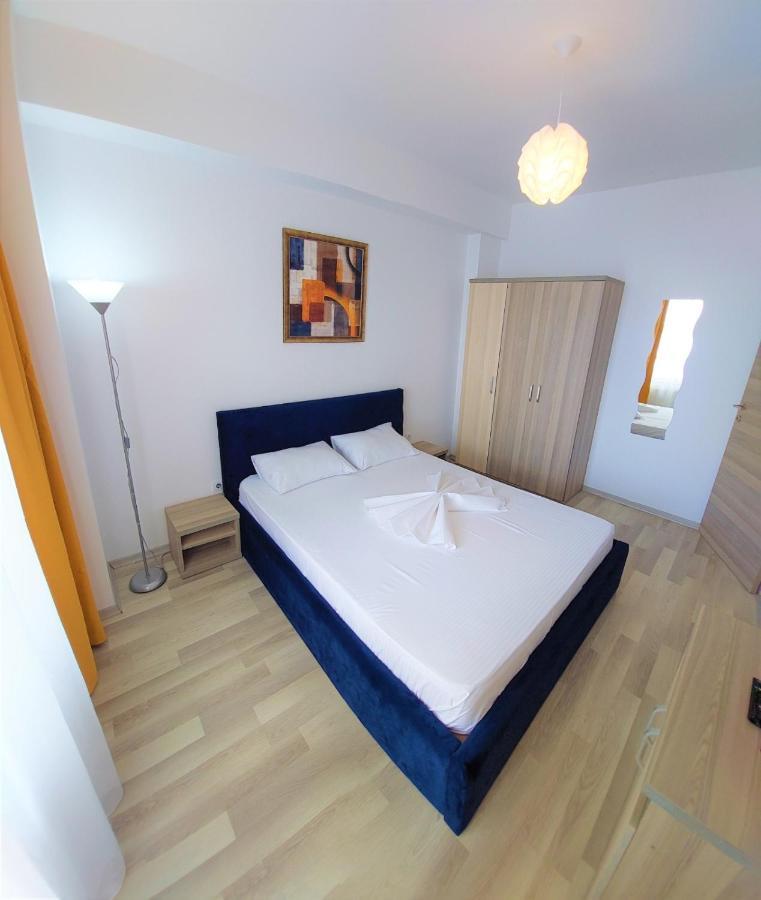 North Club Apartment *