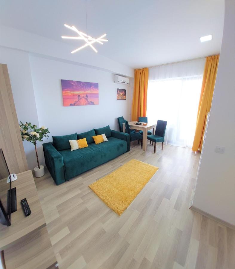 Apartment North Club
